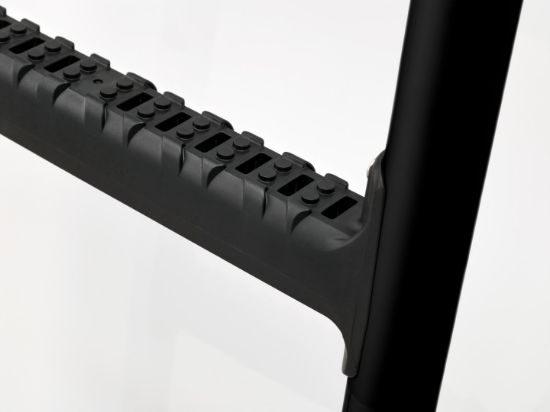 black vanladder tread close-up