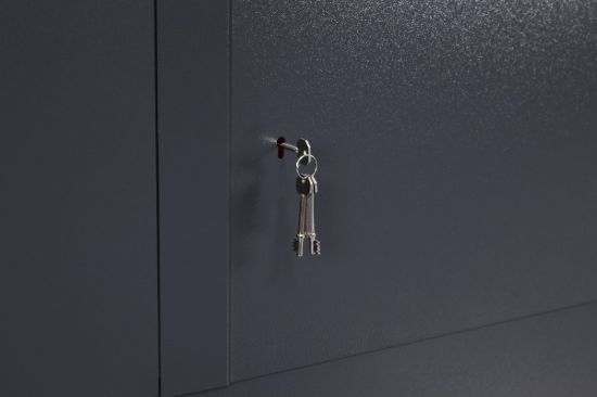 keys-in-lock