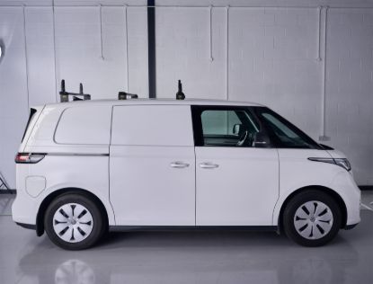 Black ULTI Bar roof bars side profile