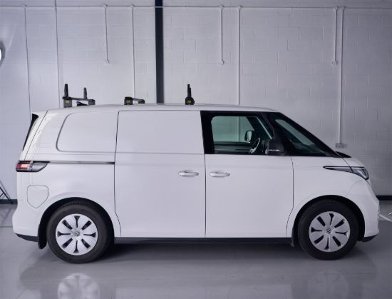 Black ULTI Bar roof bars side profile